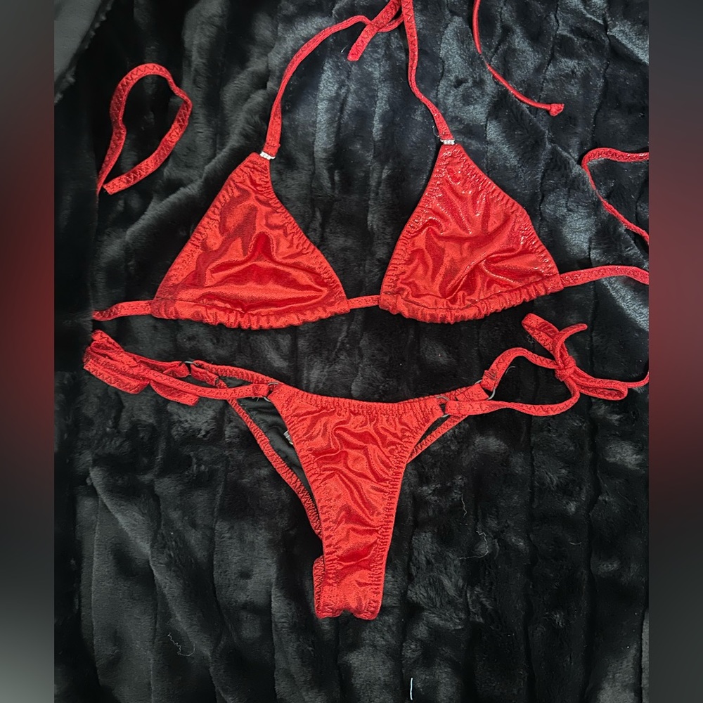 Bikini Posing Suit!